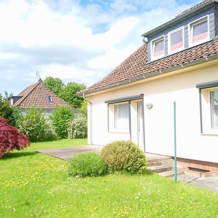 Gaestehaus „Barbara” Mit Garage In 26919 Brake Brake  Esterno foto